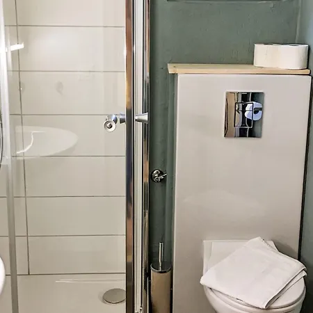 沃格尔斯坦公寓酒店 *